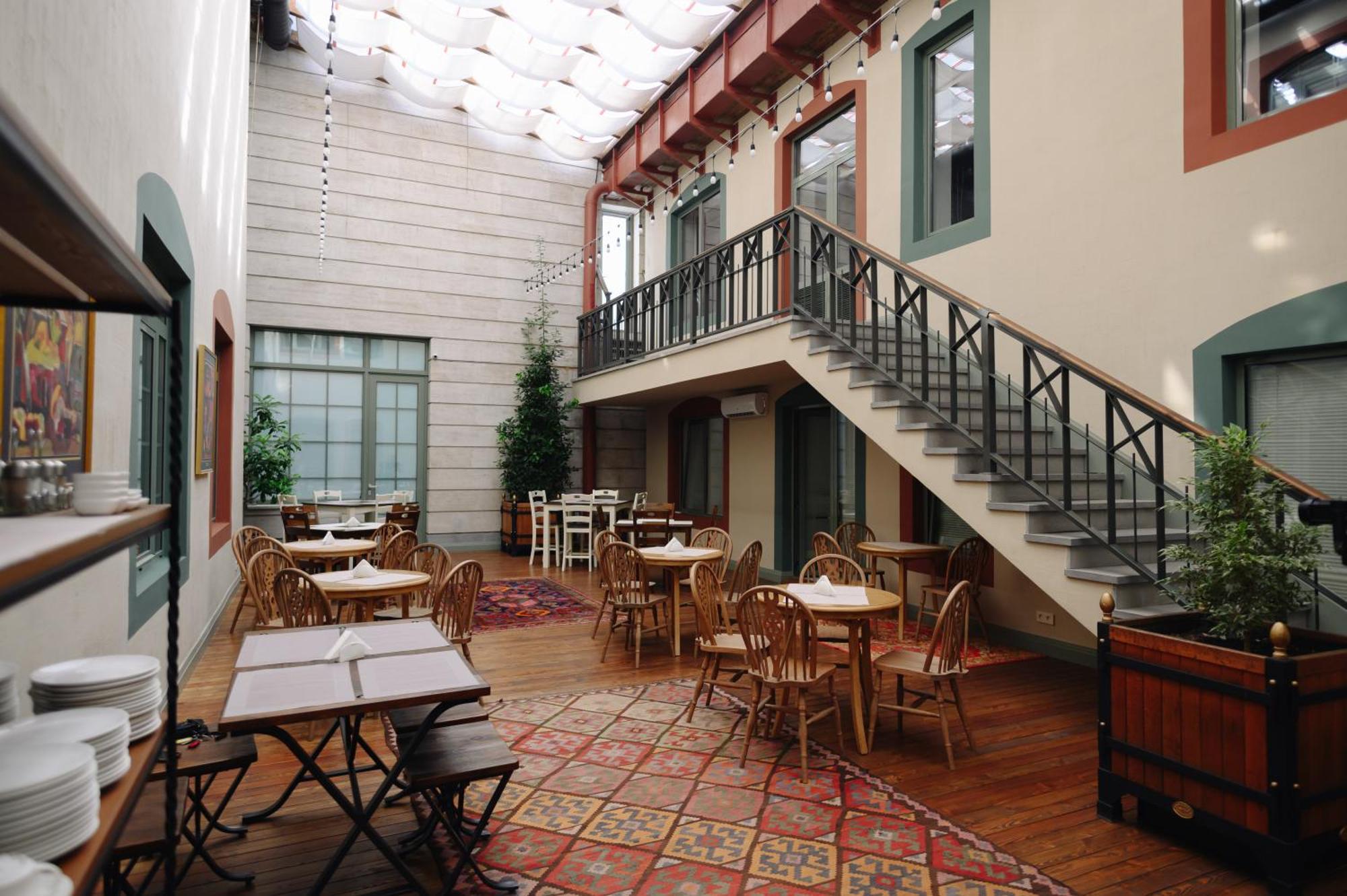 Grand Hotel Gyumri By Apricot Hotels Exterior foto